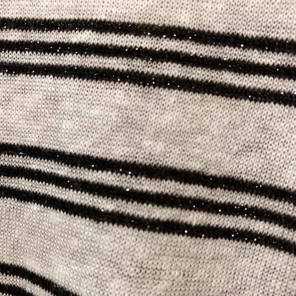 NWT Striped 3/4 Sleeve Top - Picture 4 of 6